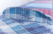 Load image into Gallery viewer, MEMORY QUILT Classic "WINTER" SQUARE Window Pane Heirloom Keepsake Quilt