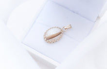 Load image into Gallery viewer, MEMORY JEWELLERY &quot;Ophelia&quot; Oval Royal Crown Pendant