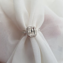 Load image into Gallery viewer, CUSTOM LISTING Michelle H Memories in Threads - Preserved Breast Milk Aster Ring CUSTOM ORDER ONLY, CUSTOM MAKE TIMES APPLY.