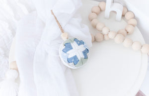 MEMORY DECORATION "Snowflake" Memories in Threads Traditional Christmas Bauble