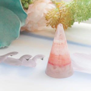 MEMORY DECOR "Remy" Memories in Threads Ring Cone