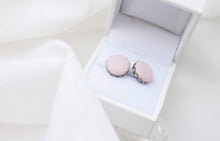 Load image into Gallery viewer, MEMORY JEWELLERY &quot;Simone&quot; Memory Clothing Dome Brass Scalloped Stud Earrings