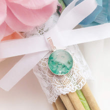 Load image into Gallery viewer, MEMORY WEDDING &quot;Brae&quot; Bridal Bouquet Memories in Threads Charm